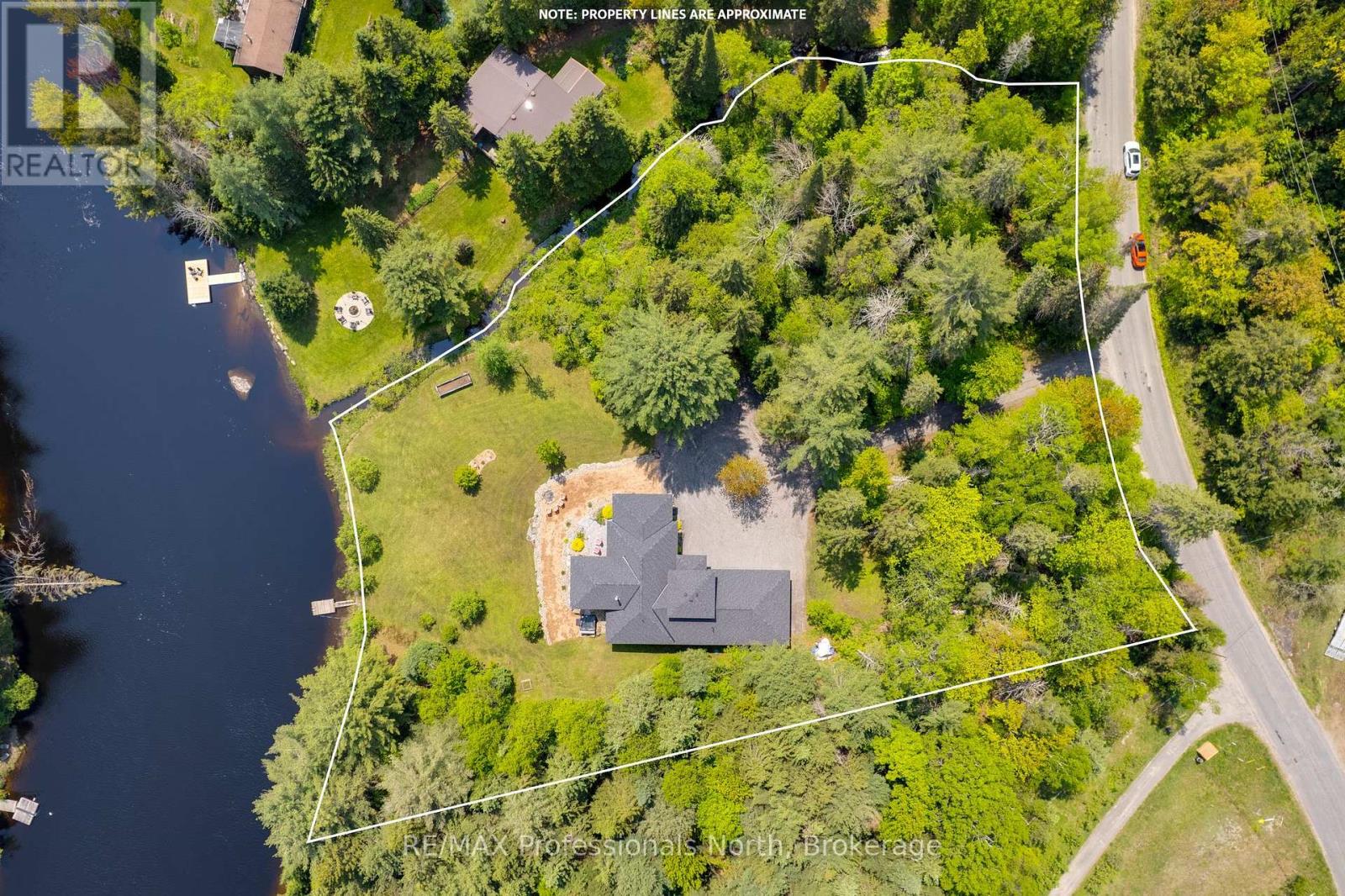 203 Bonnell Road, Bracebridge, Ontario  P1L 0M1 - Photo 5 - X12194484