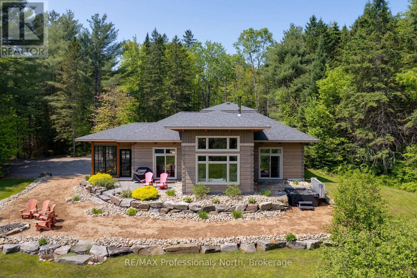 203 Bonnell Road, Bracebridge, Ontario  P1L 0M1 - Photo 6 - X12194484