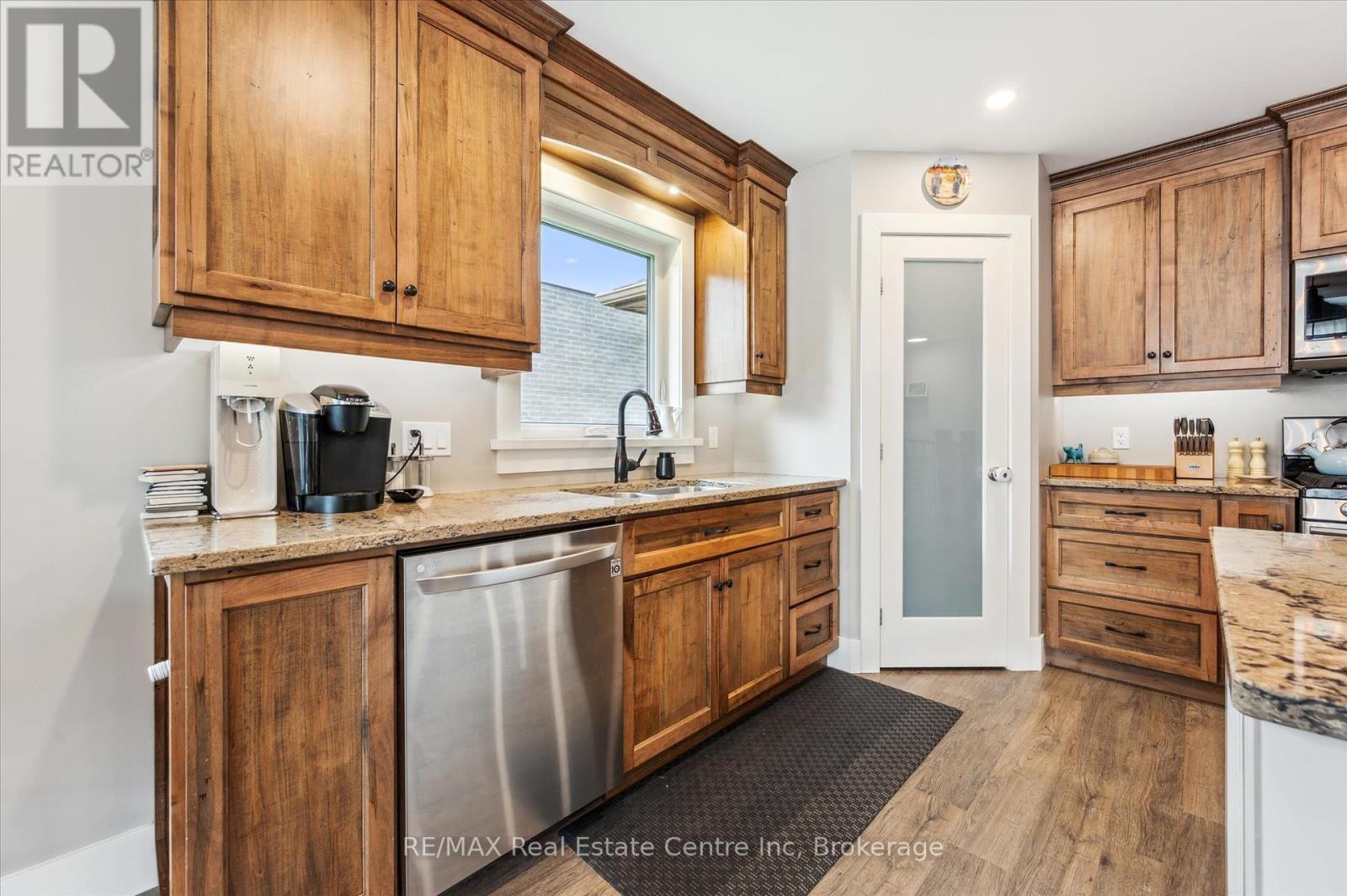 91 Gerber Drive, Perth East, Ontario  N0K 1M0 - Photo 9 - X12194508