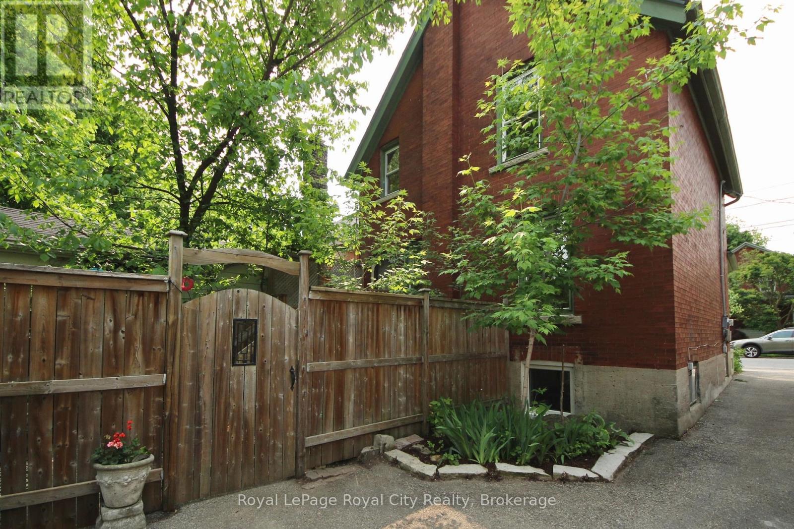 42 Ontario Street, Guelph, Ontario  N1E 3B1 - Photo 40 - X12194510