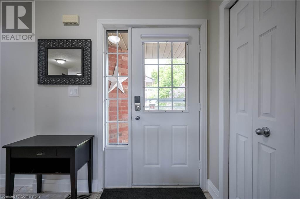 10 Queen Charlotte Crescent, Kitchener, Ontario  N2E 3N5 - Photo 6 - 40735644