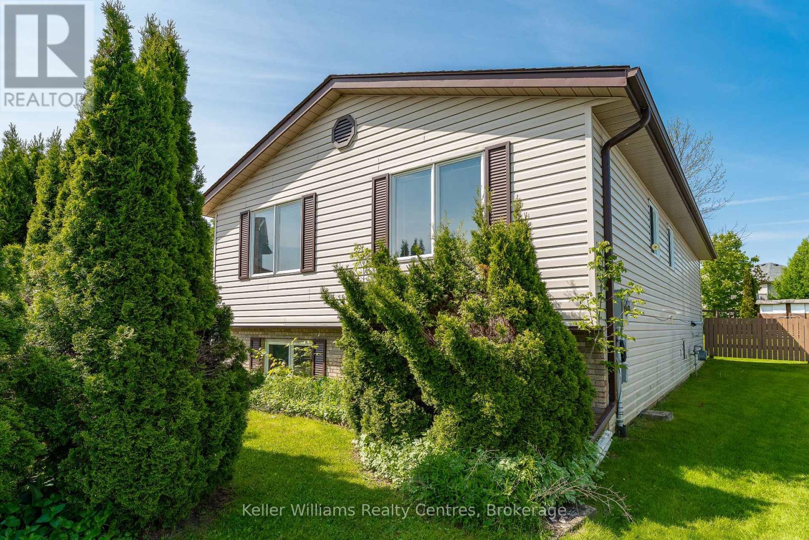 859 26th Street E, Owen Sound, Ontario  N4K 6T4 - Photo 3 - X12194640