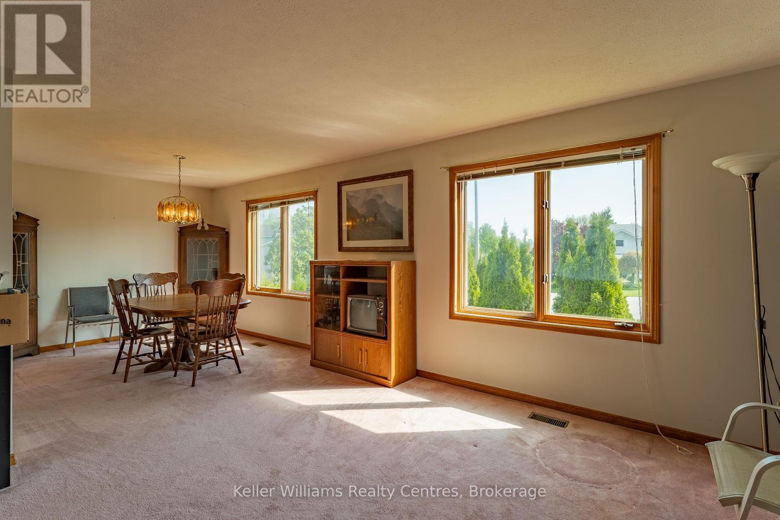 859 26th Street E, Owen Sound, Ontario  N4K 6T4 - Photo 9 - X12194640