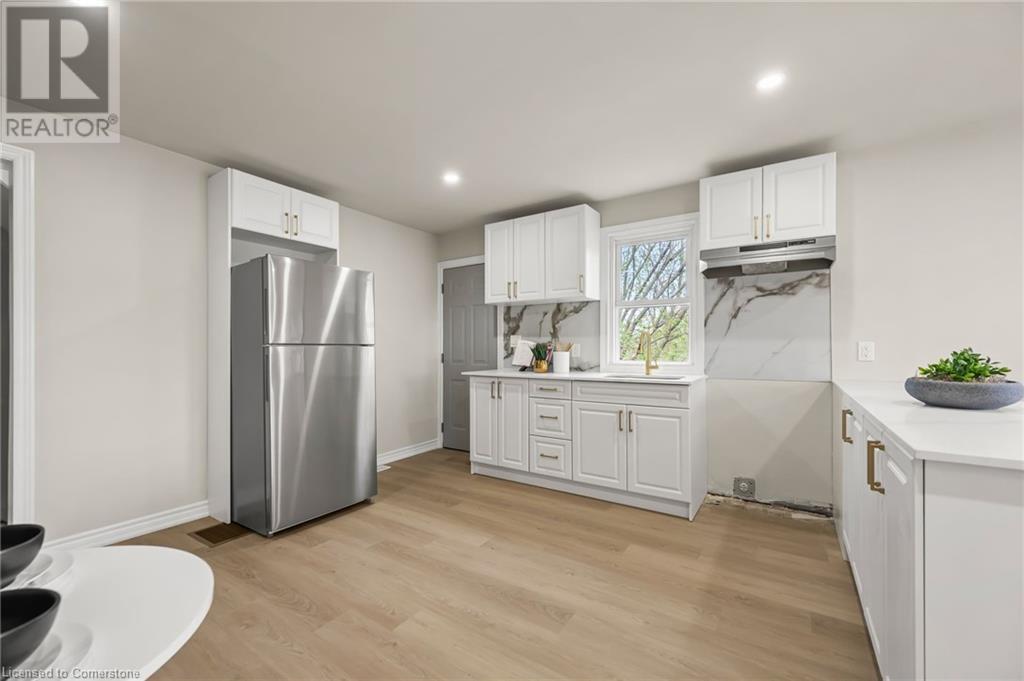 15 Mccain Street, Port Colborne, Ontario  L3K 3P7 - Photo 9 - 40736798