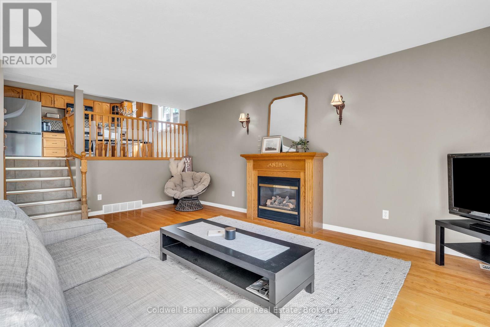 38 Carroll Crescent, Guelph, Ontario  N1G 5B5 - Photo 11 - X12195044