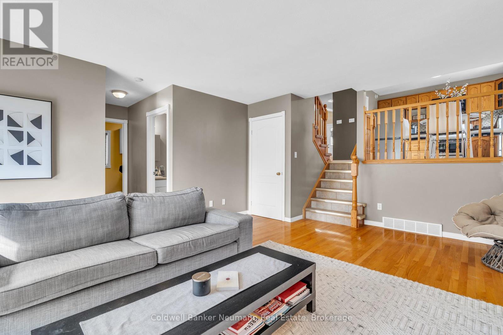 38 Carroll Crescent, Guelph, Ontario  N1G 5B5 - Photo 12 - X12195044