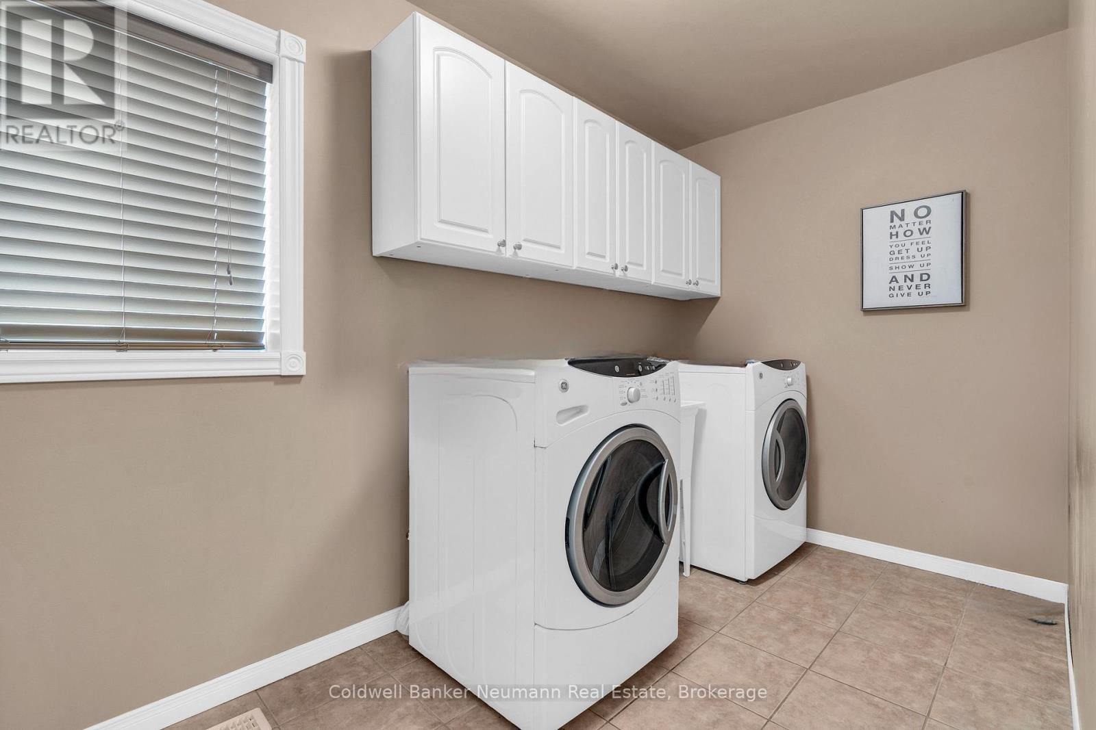 38 Carroll Crescent, Guelph, Ontario  N1G 5B5 - Photo 15 - X12195044