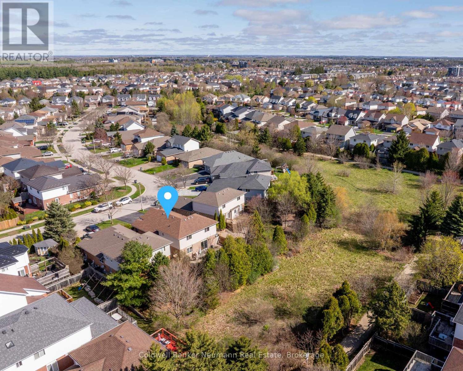 38 Carroll Crescent, Guelph, Ontario  N1G 5B5 - Photo 3 - X12195044