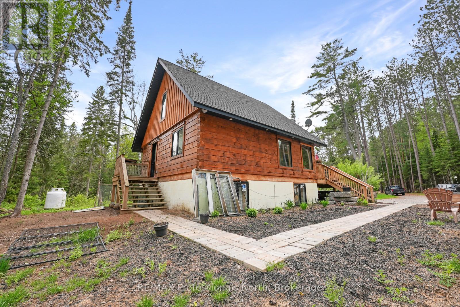 1392 Carroll Road, Dysart Et Al, Ontario  K0M 1S0 - Photo 41 - X12195067