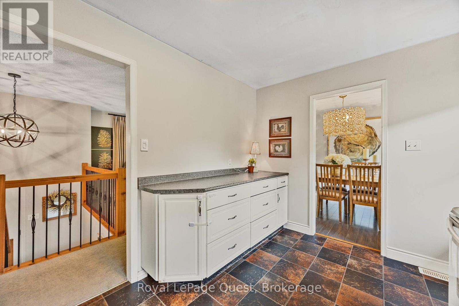 4 Cedarbrook Crescent, Oro-Medonte, Ontario  L0L 1T0 - Photo 17 - S12195256