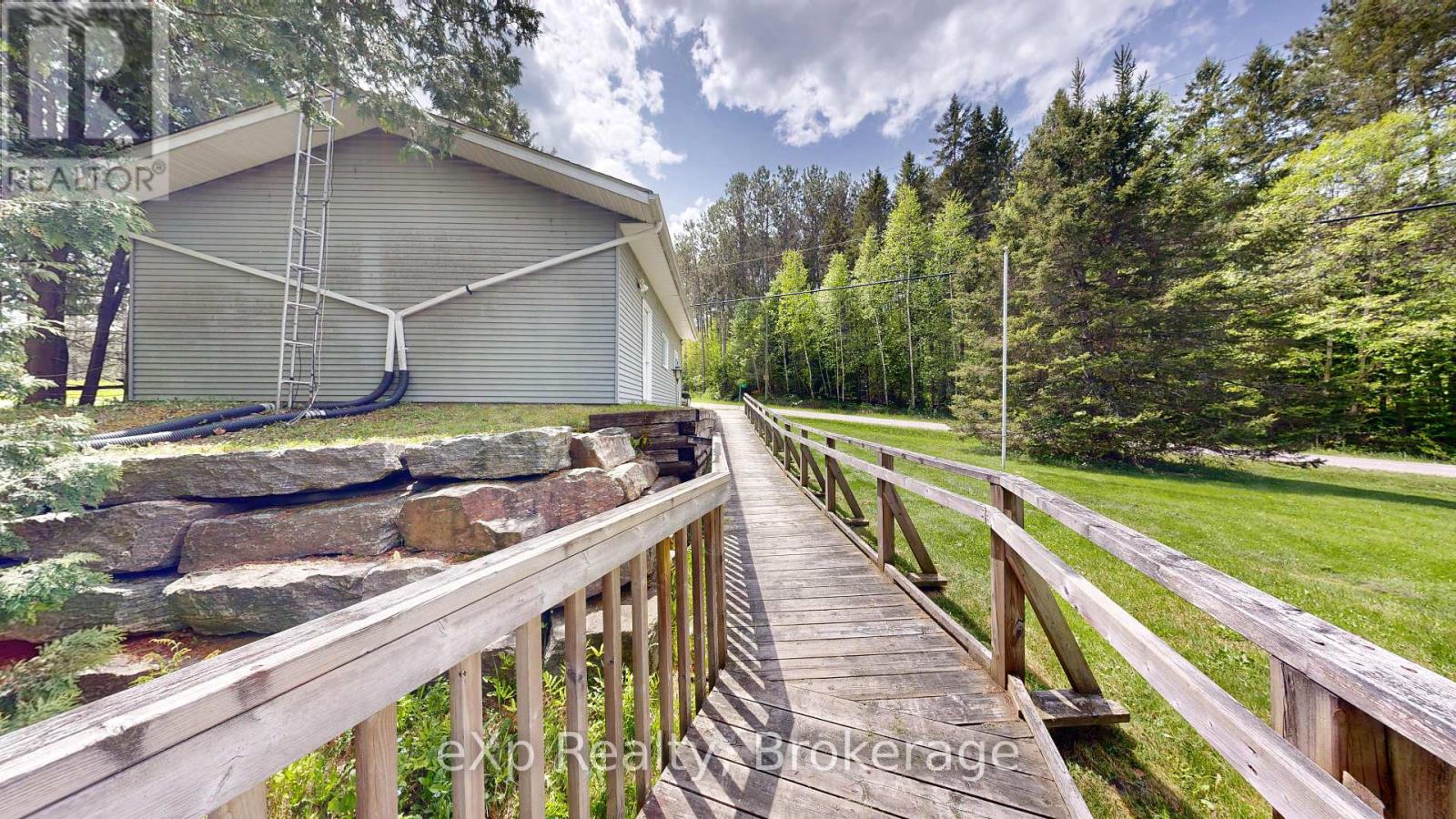 91 Farleys Road, Whitestone, Ontario  P0A 1G0 - Photo 37 - X12195304