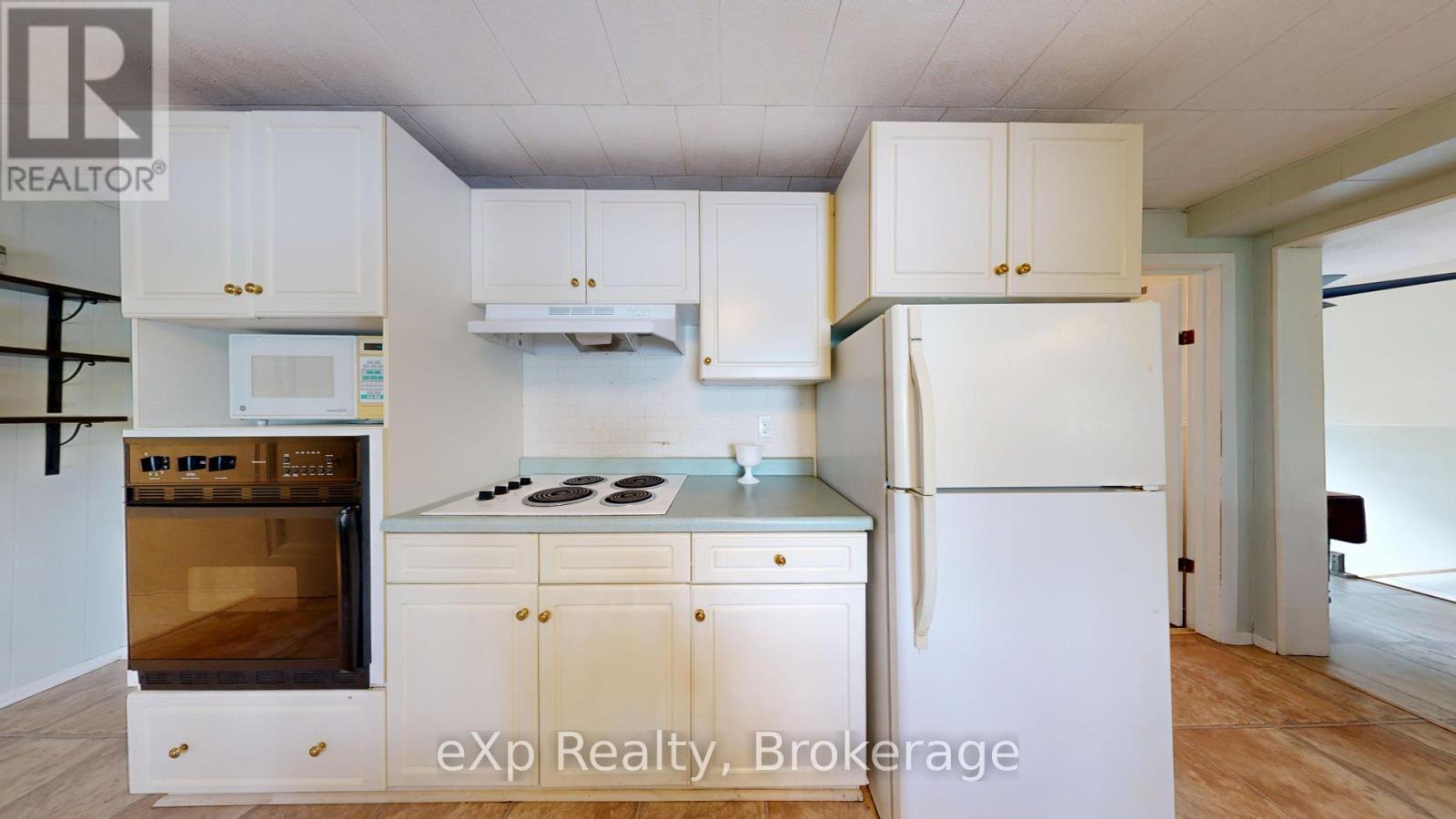 91 Farleys Road, Whitestone, Ontario  P0A 1G0 - Photo 7 - X12195304