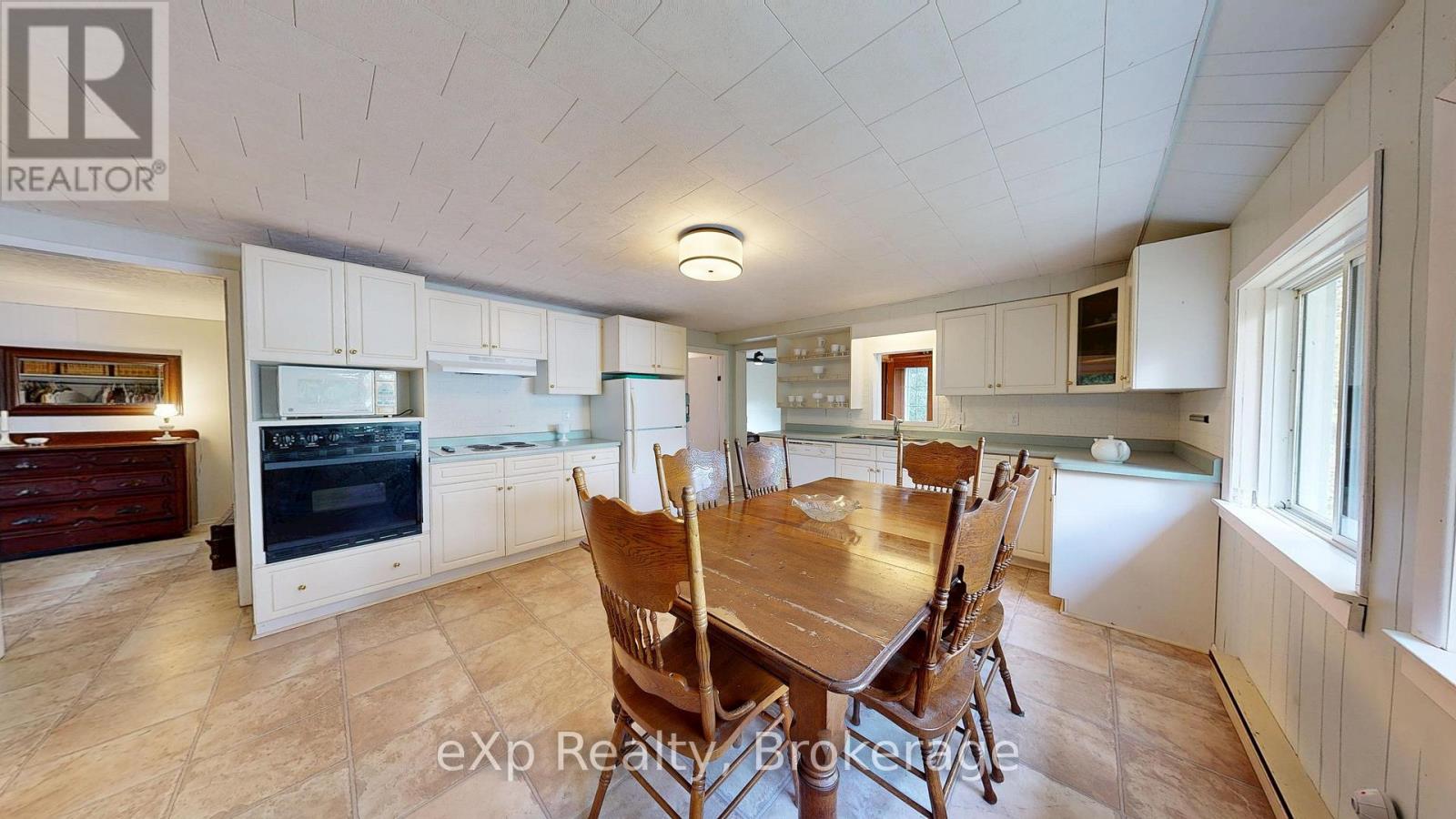 91 Farleys Road, Whitestone, Ontario  P0A 1G0 - Photo 9 - X12195304
