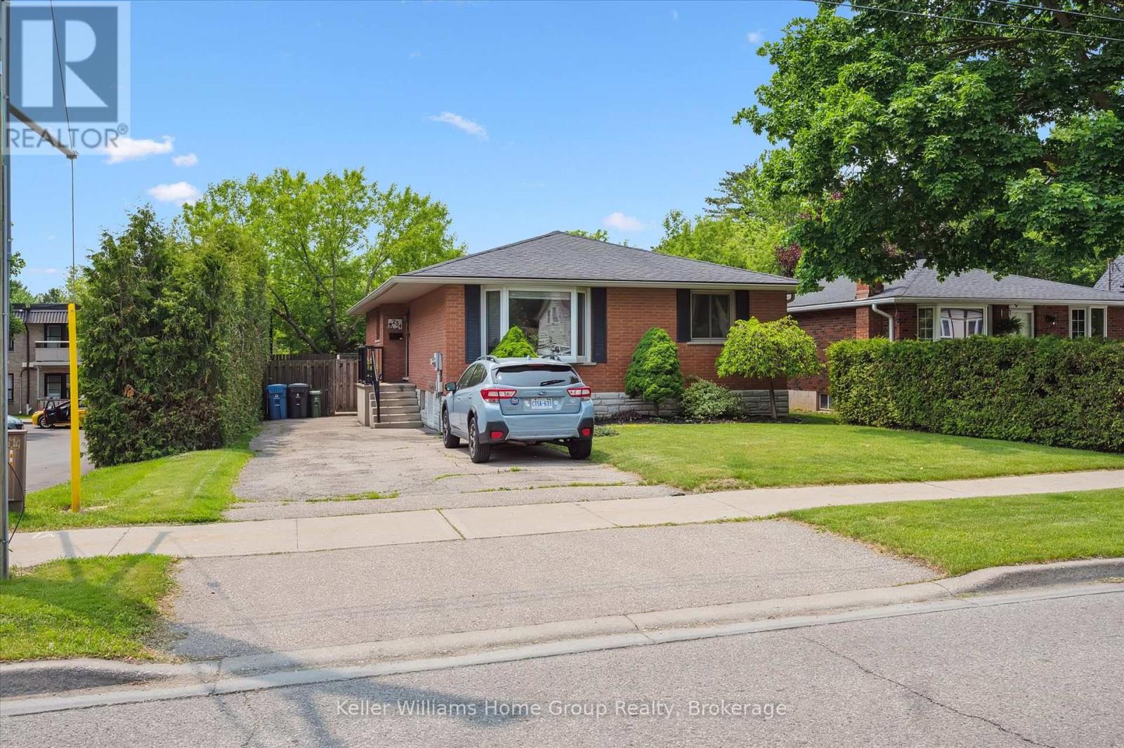 234 Delhi Street, Guelph, Ontario  N1E 4K2 - Photo 2 - X12195327
