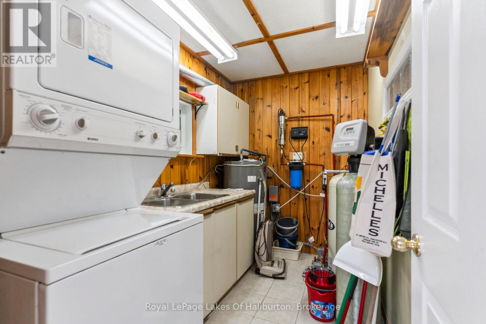 1700 Kushog Lake Road, Algonquin Highlands, Ontario  K0M 1S0 - Photo 23 - X12195375