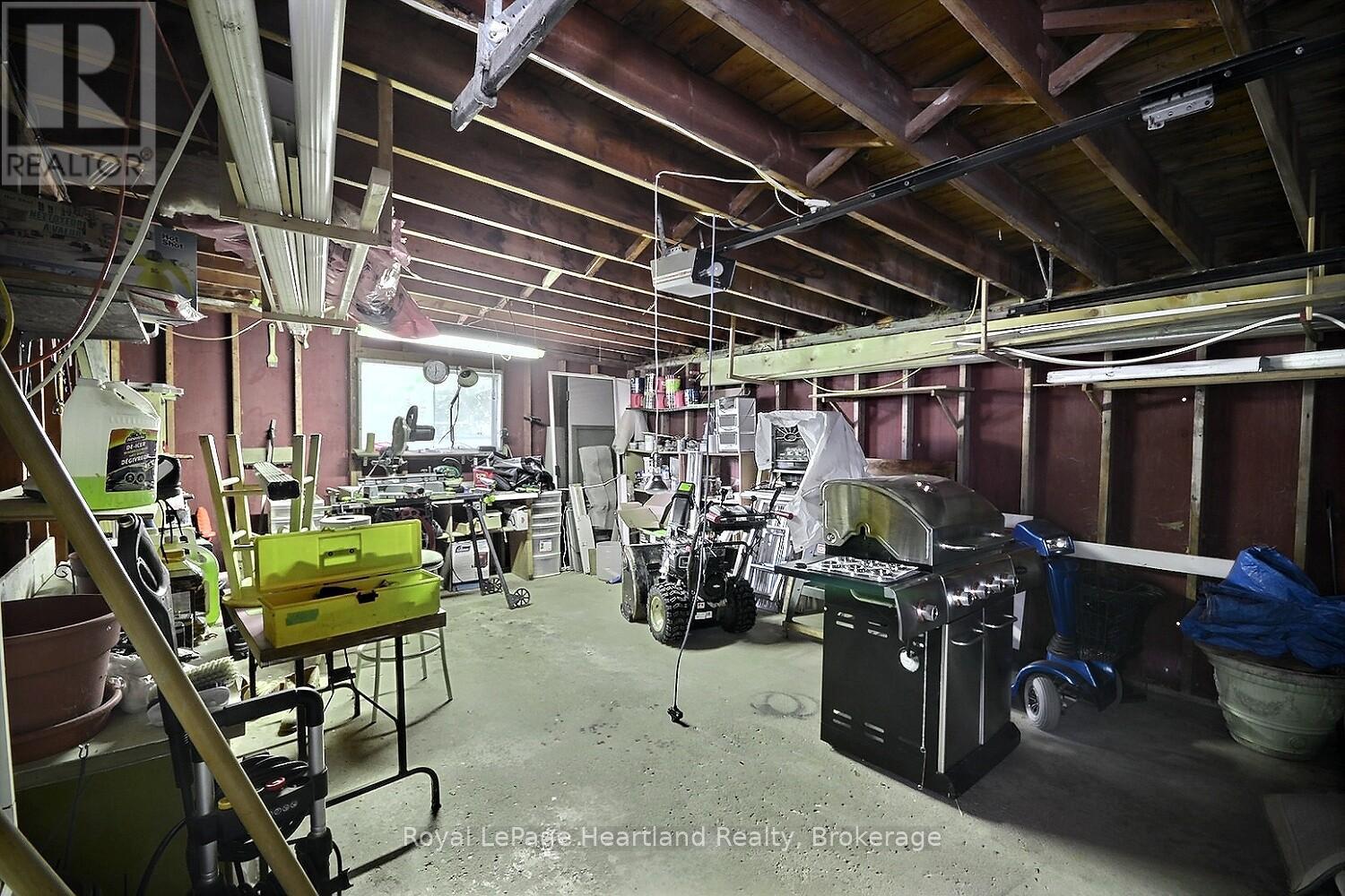 378 Victoria Street, Central Huron, Ontario  N0M 1L0 - Photo 17 - X12195575