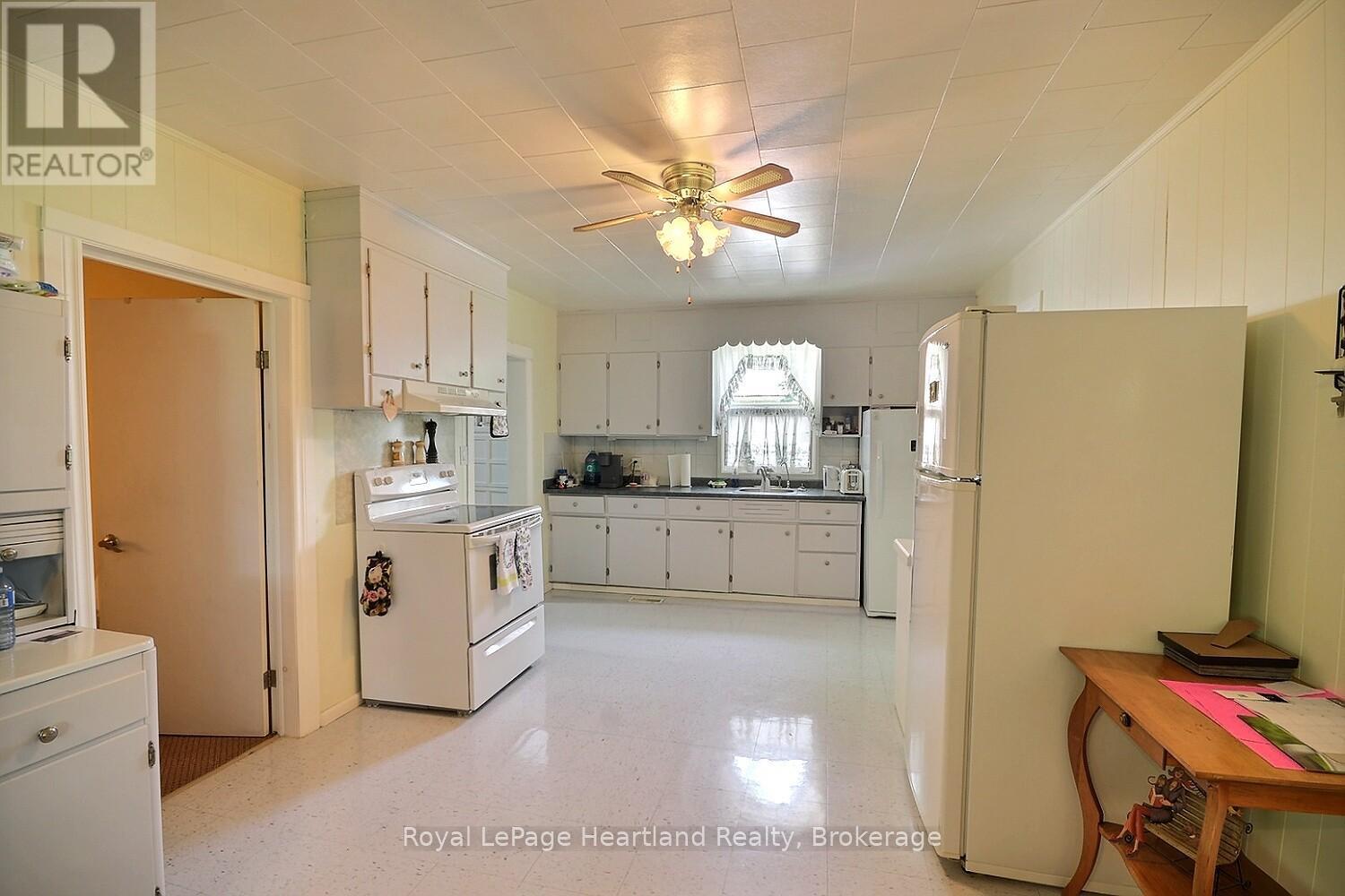 378 Victoria Street, Central Huron, Ontario  N0M 1L0 - Photo 4 - X12195575
