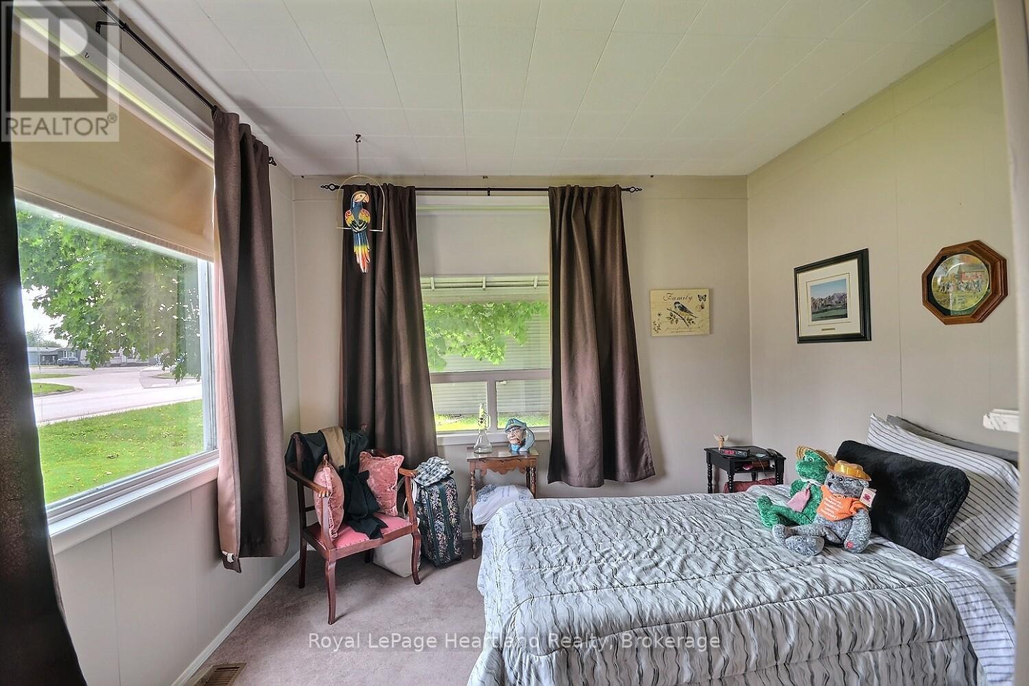 378 Victoria Street, Central Huron, Ontario  N0M 1L0 - Photo 6 - X12195575