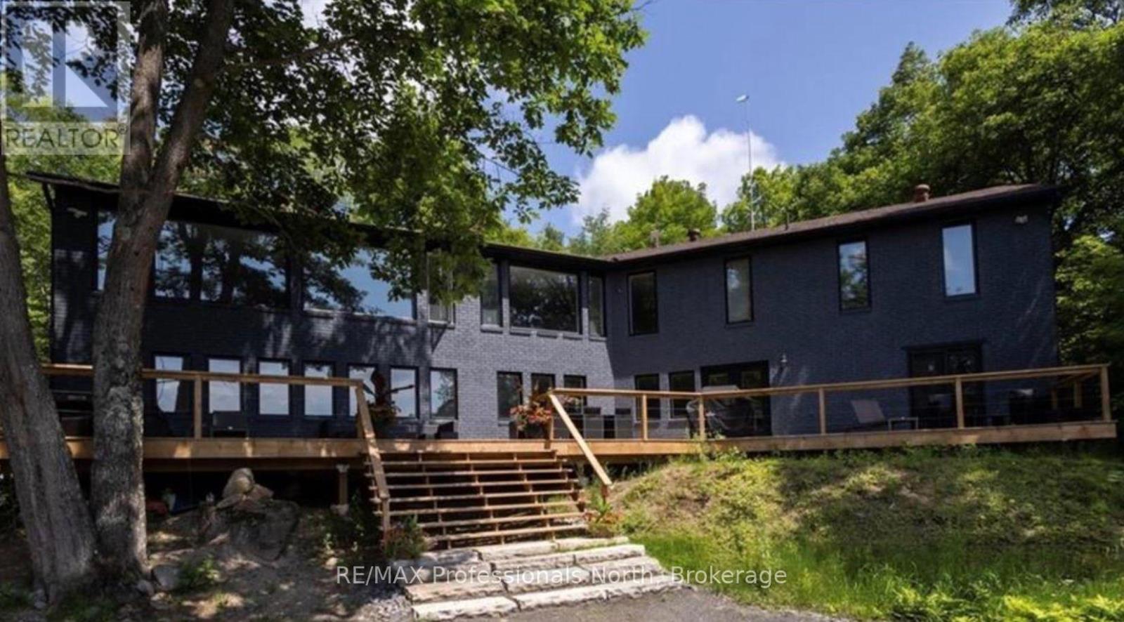 1023 SOUTH RIL LAKE ROAD, Lake of Bays, Ontario