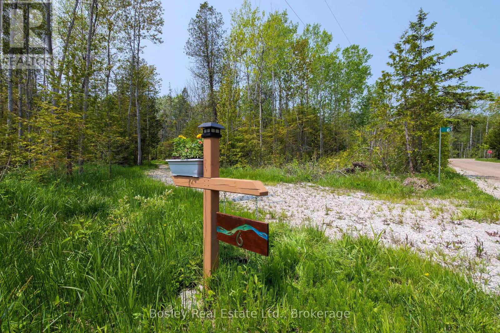 6 Henwood Street, Northern Bruce Peninsula, Ontario  N0H 2M0 - Photo 3 - X12196057