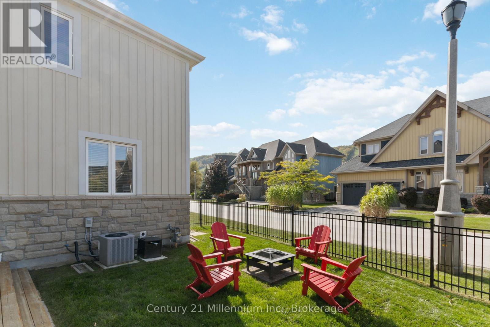 102 Comet Lane, Blue Mountains, Ontario  L9Y 0B8 - Photo 47 - X12196079