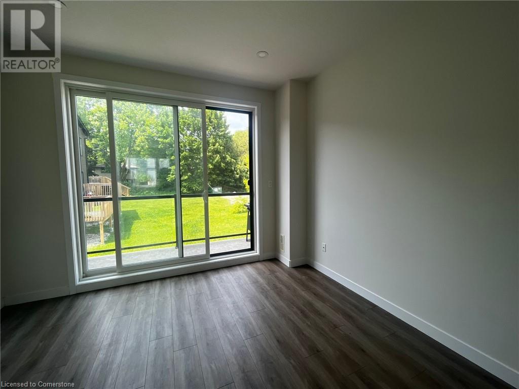 650 Victoria Street S Unit# D, Kitchener, Ontario  N2H 5G1 - Photo 2 - 40737591