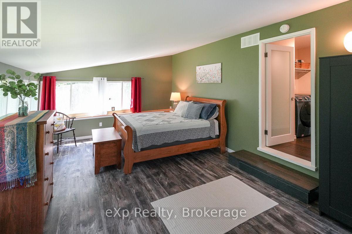 35 Cardinal Avenue, South Bruce Peninsula, Ontario  N0H 2T0 - Photo 18 - X12196138