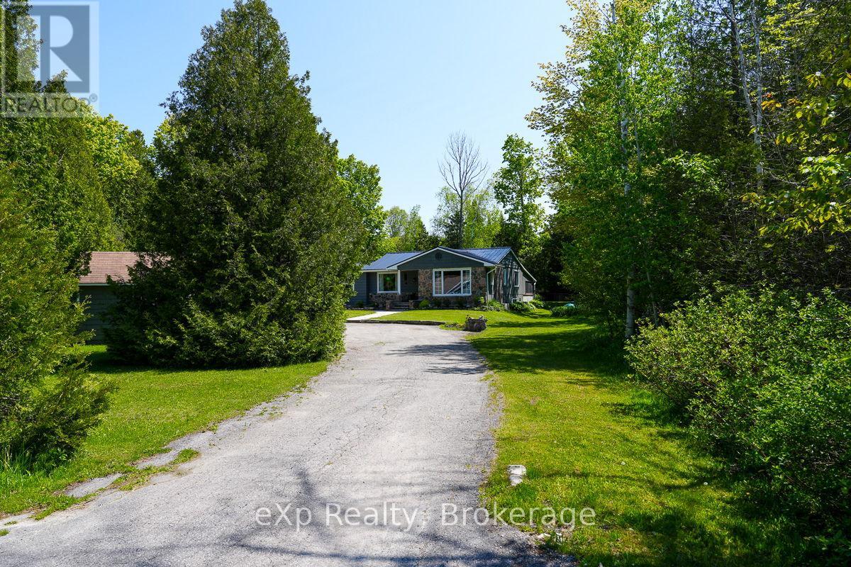 35 Cardinal Avenue, South Bruce Peninsula, Ontario  N0H 2T0 - Photo 2 - X12196138