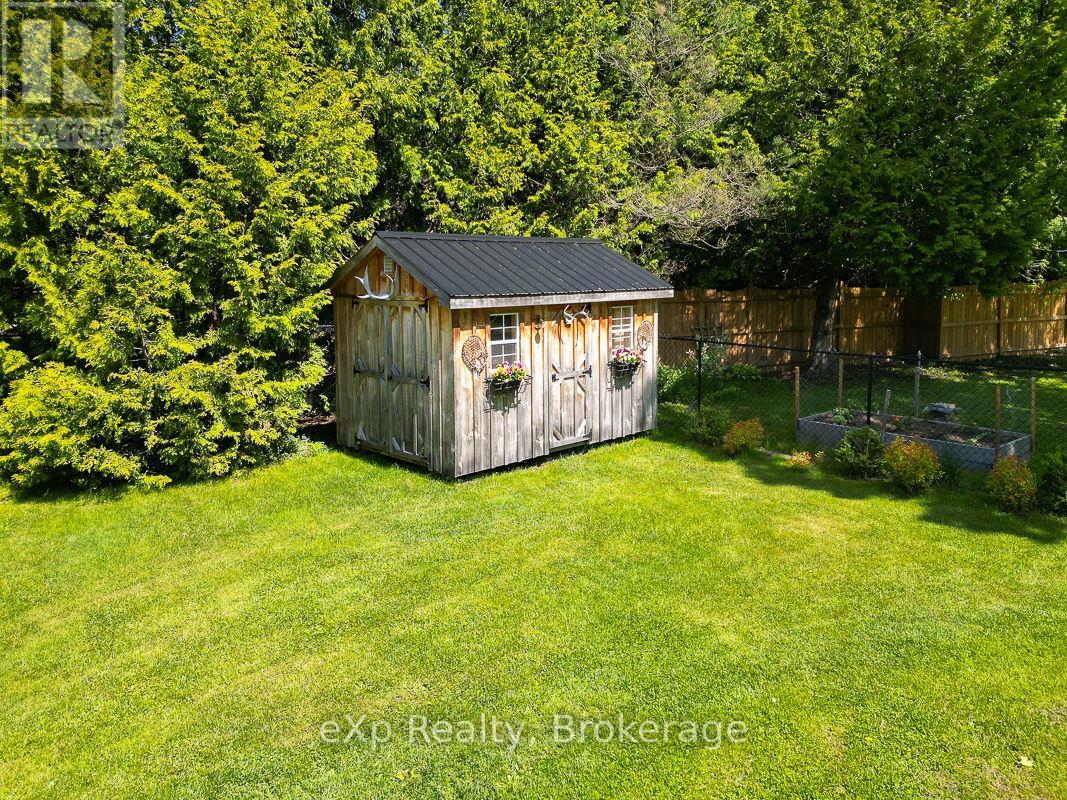 35 Cardinal Avenue, South Bruce Peninsula, Ontario  N0H 2T0 - Photo 41 - X12196138