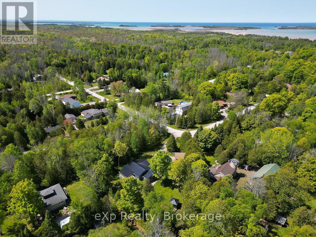 35 Cardinal Avenue, South Bruce Peninsula, Ontario  N0H 2T0 - Photo 45 - X12196138