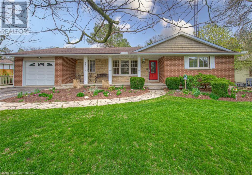 135 GOLF COURSE Road, Conestogo, Ontario