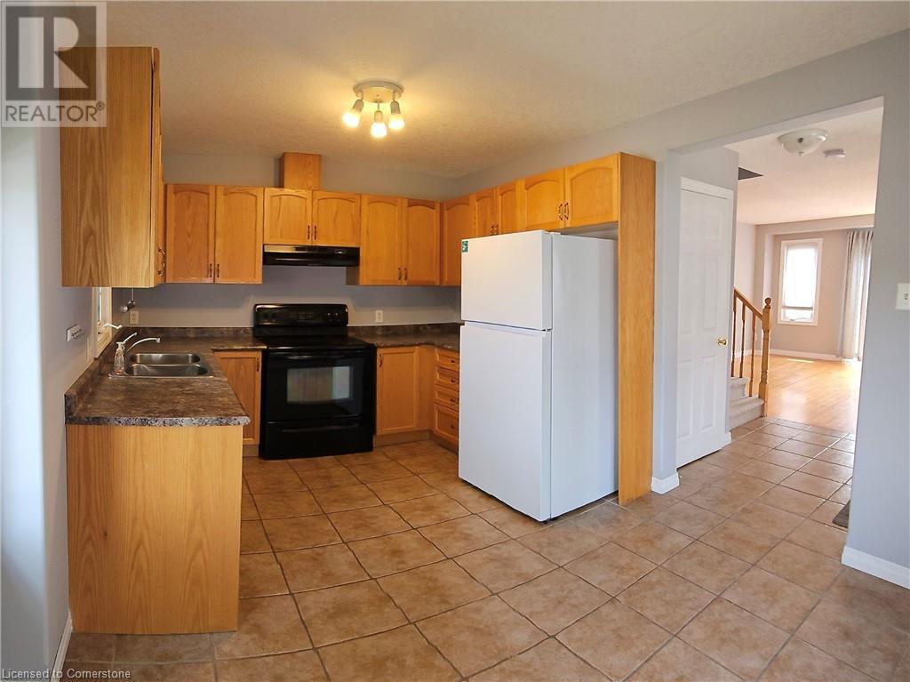 535 Windflower Crescent Unit# 11, Kitchener, Ontario  N2E 4L7 - Photo 3 - 40736990