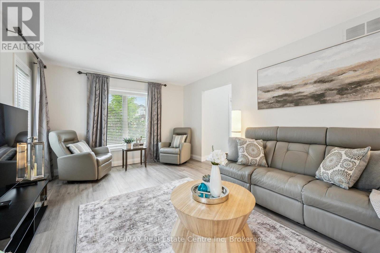 3 Pine Ridge Drive, Guelph, Ontario  N1L 1N6 - Photo 11 - X12196777