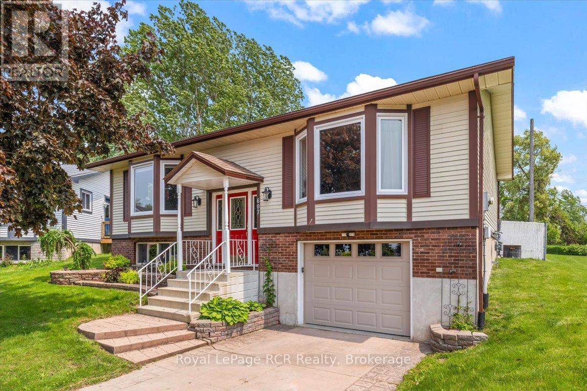 607 2ND ST A STREET, Hanover, Ontario