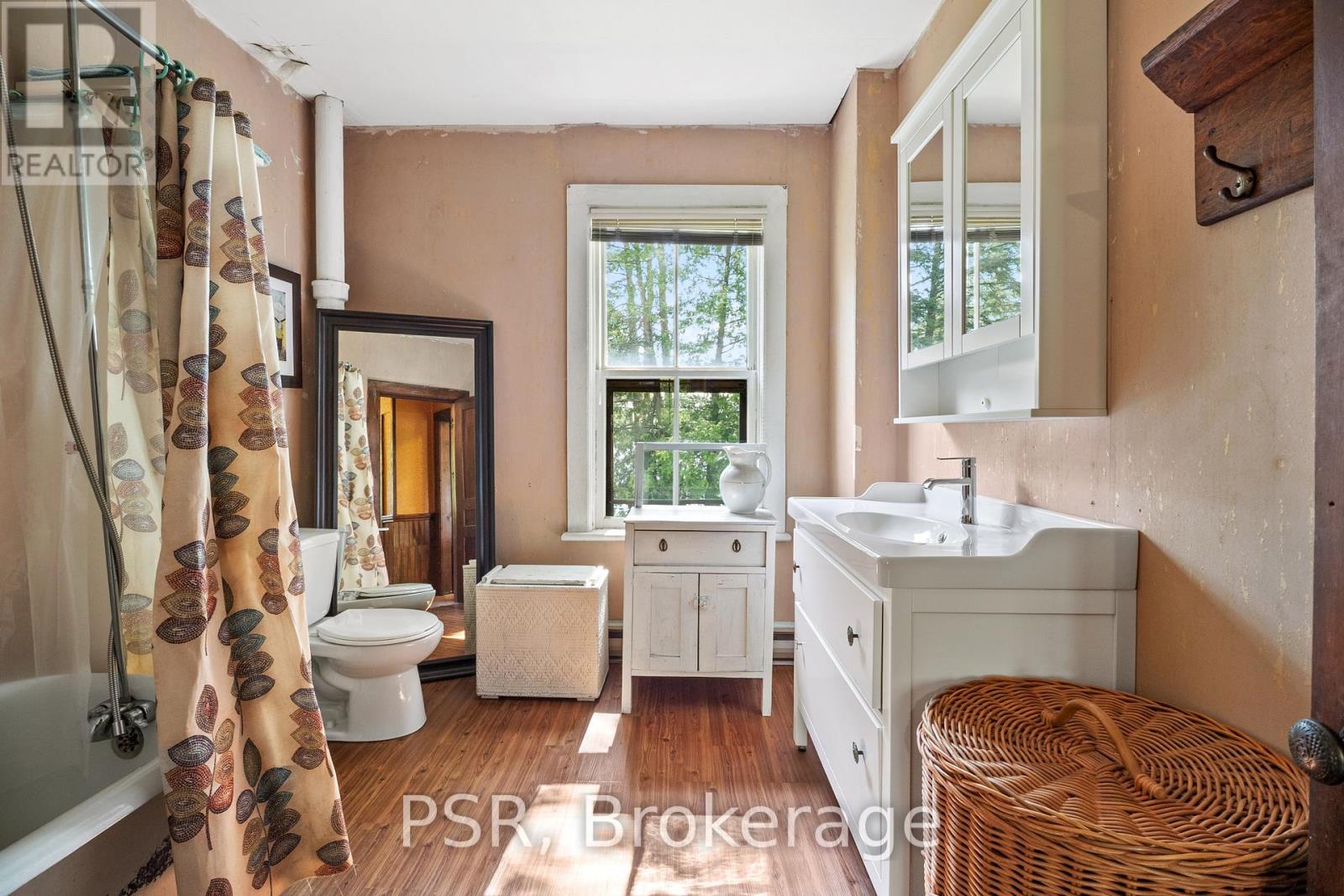 1113 Moon River Road, Muskoka Lakes, Ontario  P0C 1A0 - Photo 21 - X12196985