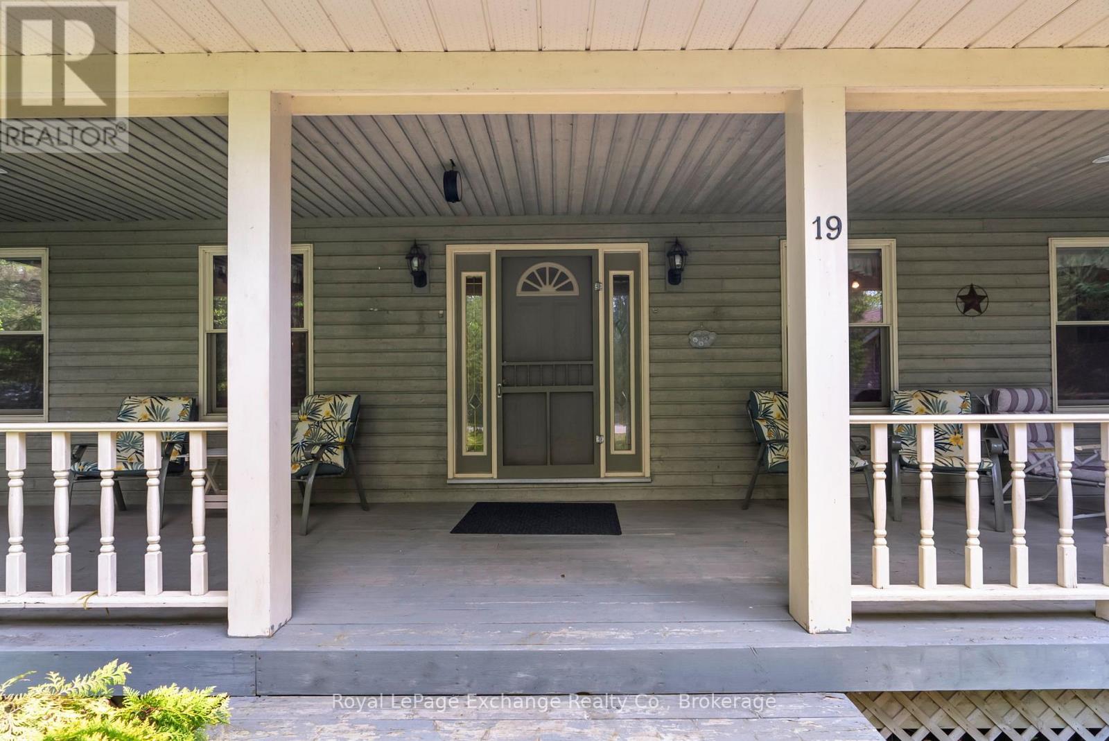 19 Kuehner Street, Kincardine, Ontario  N0G 2T0 - Photo 3 - X12197167