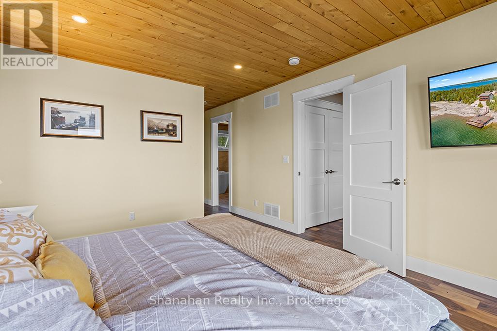 409 Eagle Road, Northern Bruce Peninsula, Ontario  N0H 2R0 - Photo 22 - X12197181