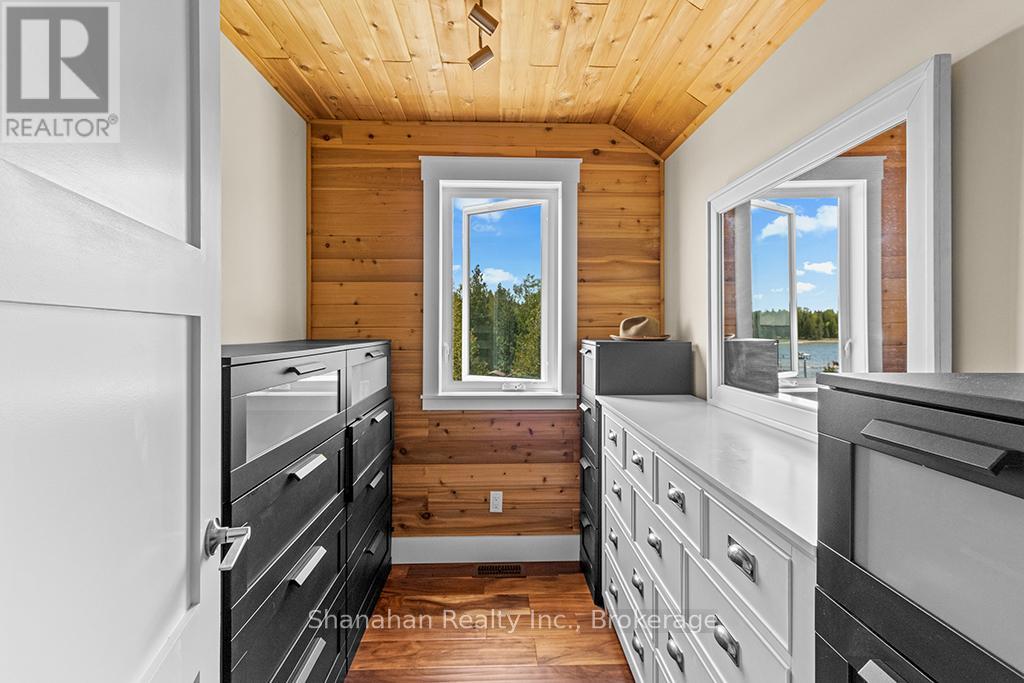 409 Eagle Road, Northern Bruce Peninsula, Ontario  N0H 2R0 - Photo 24 - X12197181