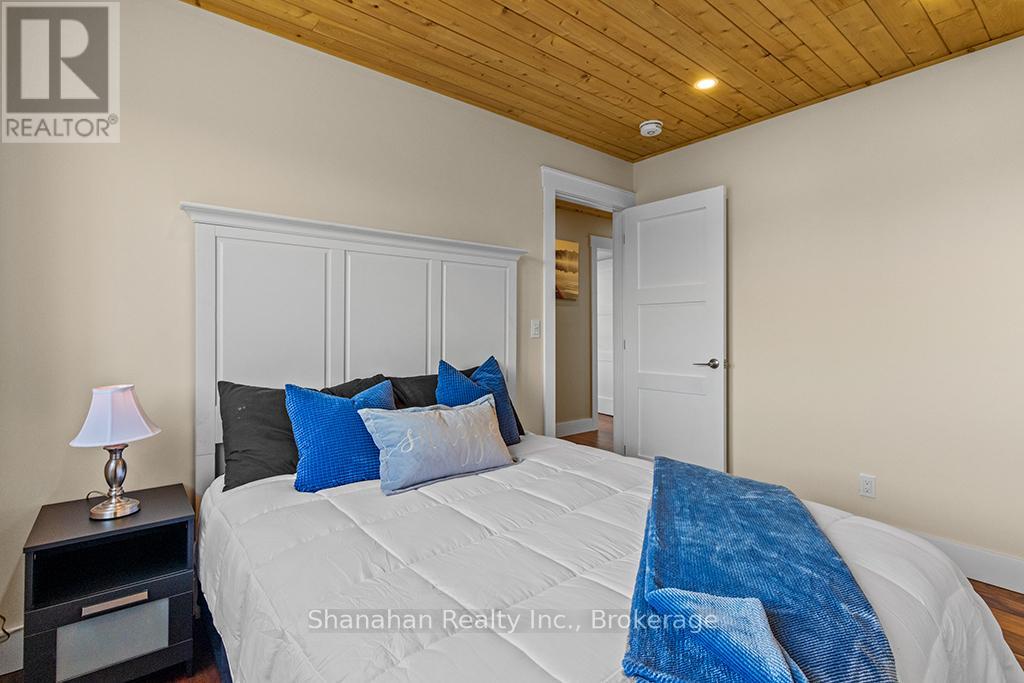 409 Eagle Road, Northern Bruce Peninsula, Ontario  N0H 2R0 - Photo 31 - X12197181