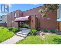 17 GIBSON Drive Unit# 5, Kitchener, Ontario