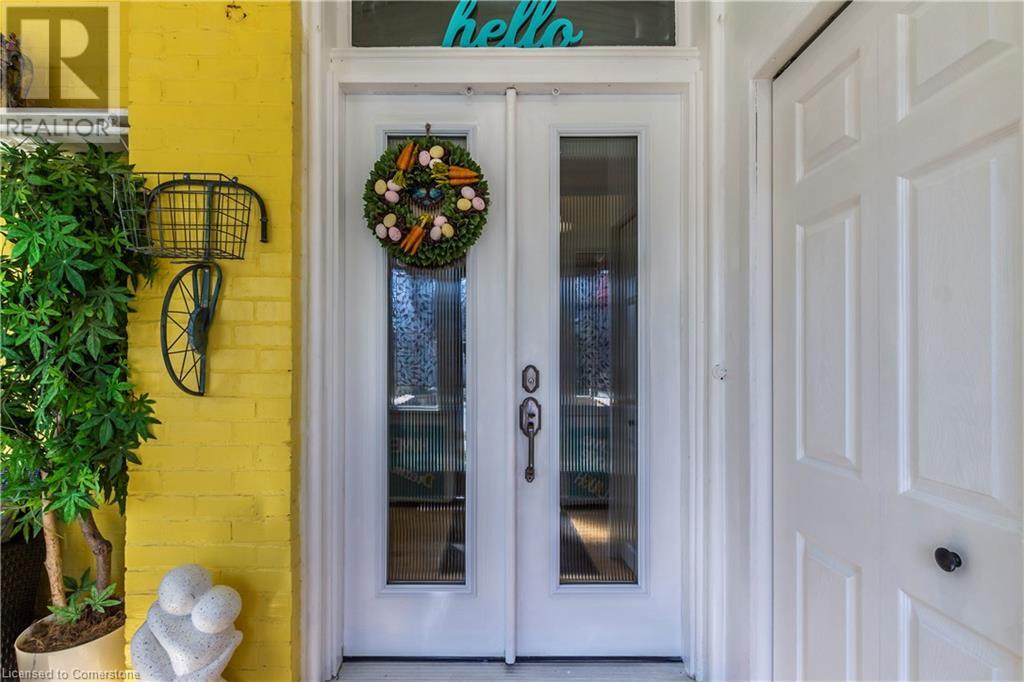 30 Erie Street, St. Thomas, Ontario  N5R 2M5 - Photo 9 - 40737010