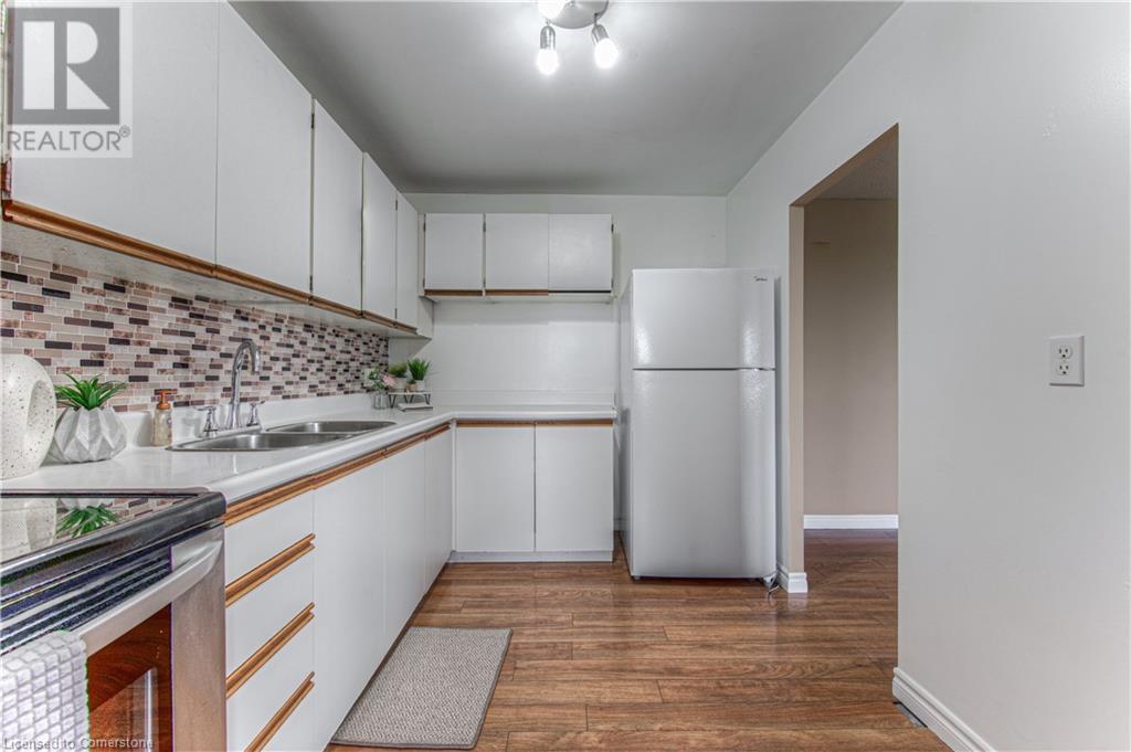1100 Courtland Avenue E Unit# 714, Kitchener, Ontario  N2C 2H9 - Photo 7 - 40732951
