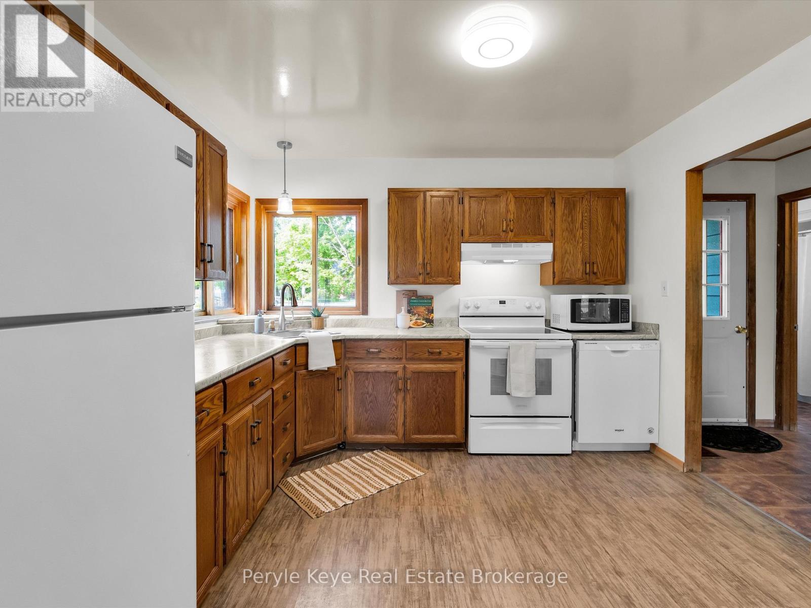 5 Bird Lane, Bracebridge, Ontario  P1L 1J1 - Photo 10 - X12197488