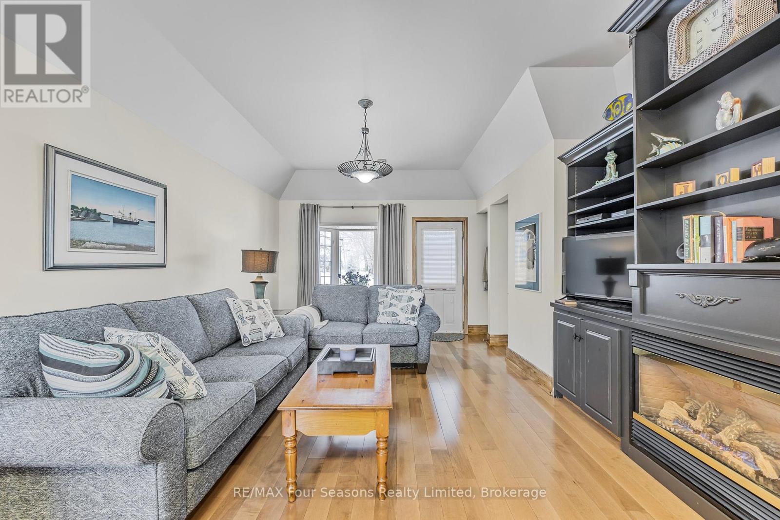 3 Sydenham Trail E, Clearview, Ontario  L0M 1H0 - Photo 16 - S12198023