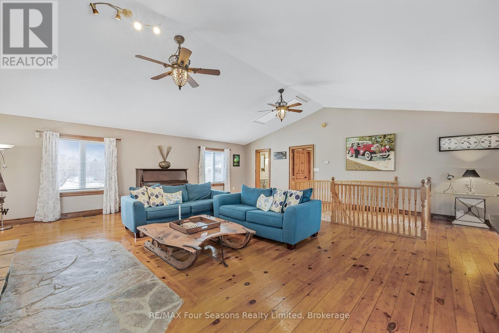 3 Sydenham Trail E, Clearview, Ontario  L0M 1H0 - Photo 36 - S12198023