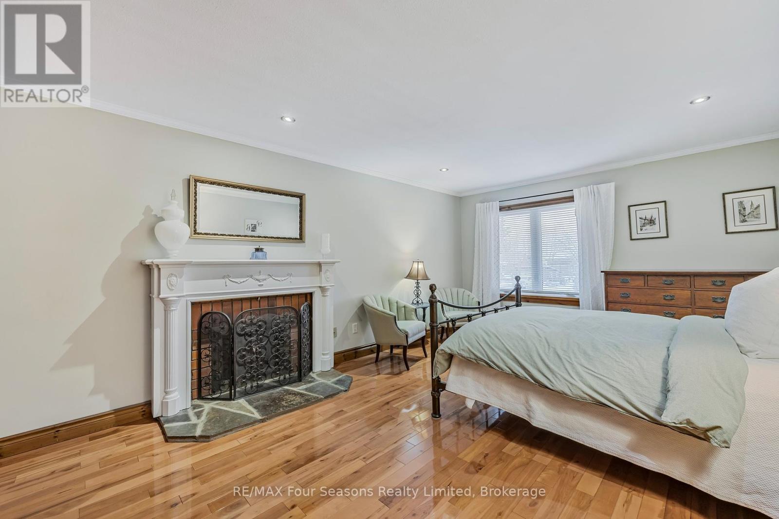3 Sydenham Trail E, Clearview, Ontario  L0M 1H0 - Photo 39 - S12198023