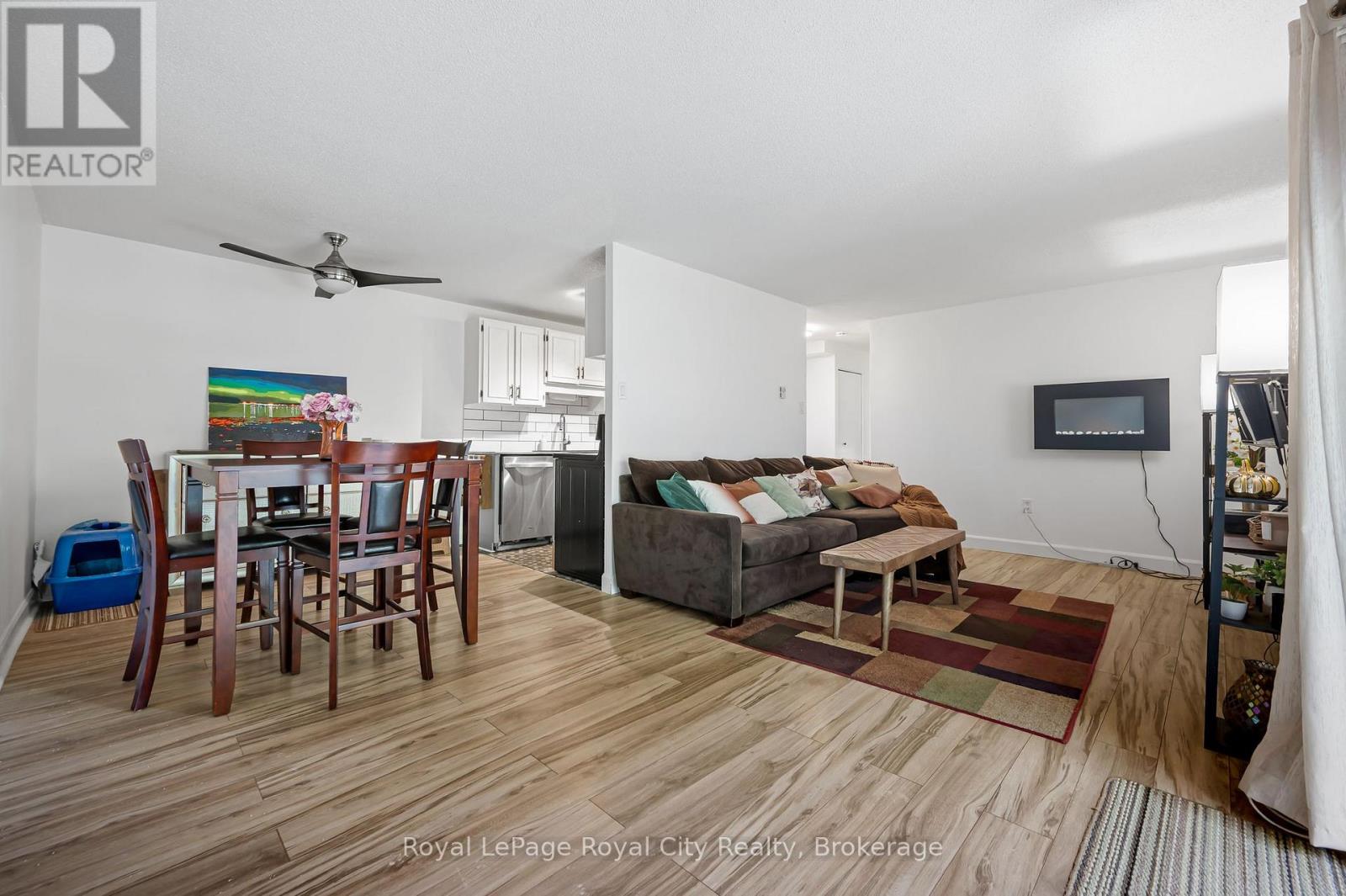 104 - 234 Willow Road, Guelph, Ontario  N1H 7C6 - Photo 10 - X12197777