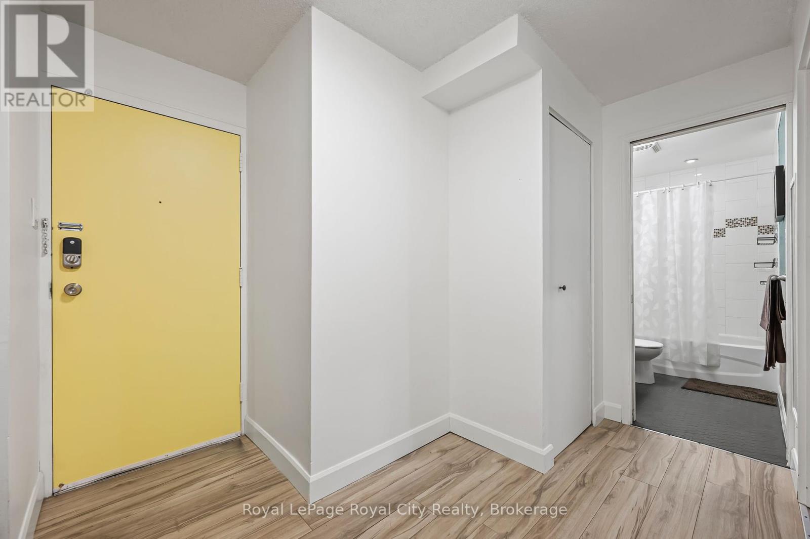 104 - 234 Willow Road, Guelph, Ontario  N1H 7C6 - Photo 4 - X12197777