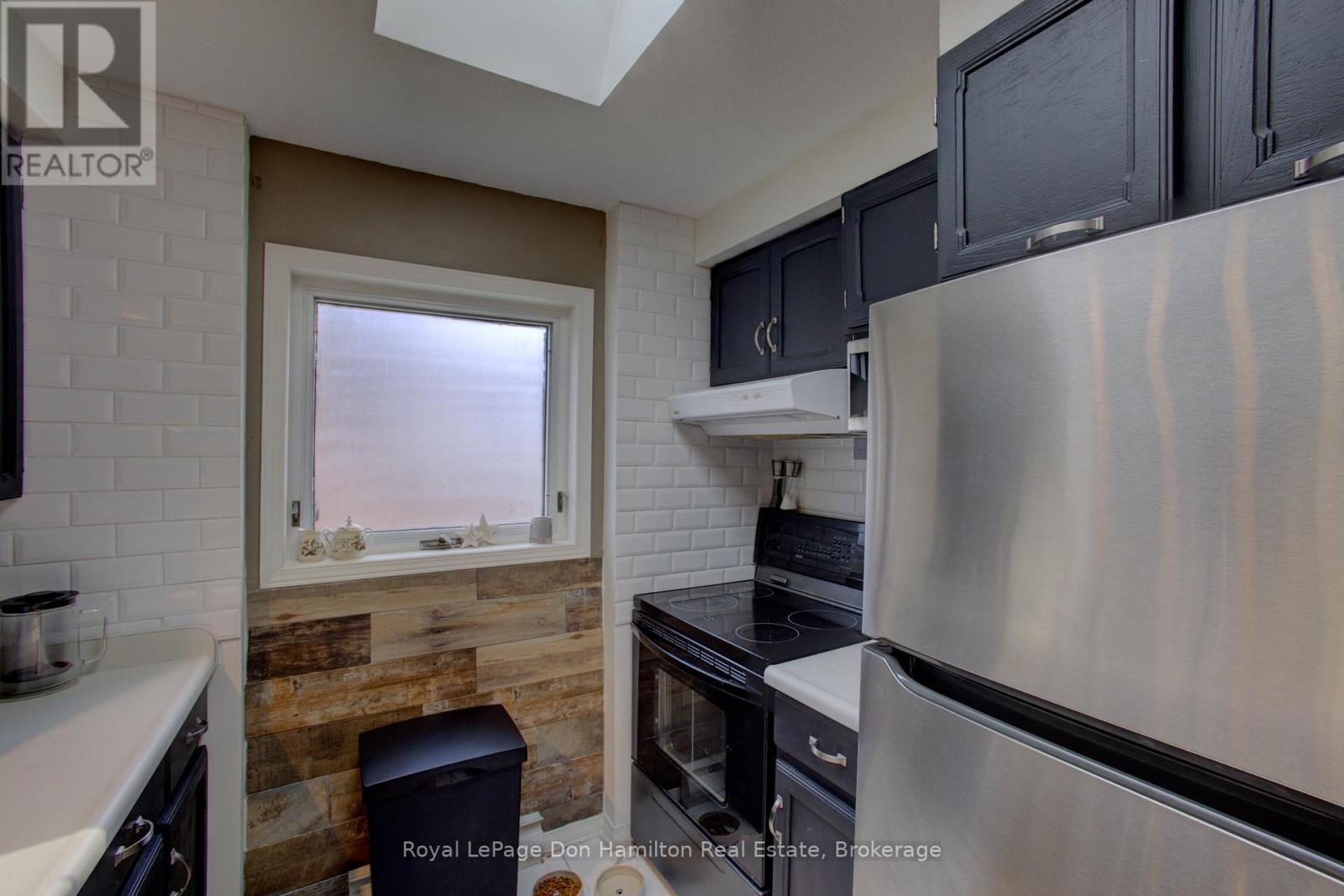 5 - 450 Tremaine Avenue S, North Perth, Ontario  N4W 3G9 - Photo 14 - X12198165