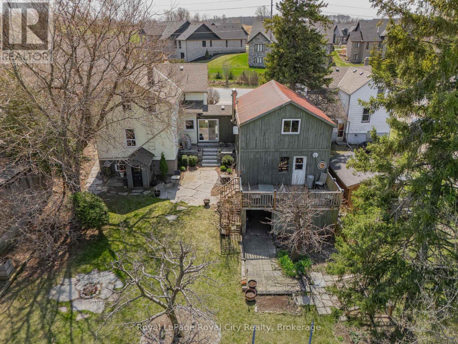 73 Queen Street, Puslinch, Ontario  N0B 2C0 - Photo 2 - X12198206